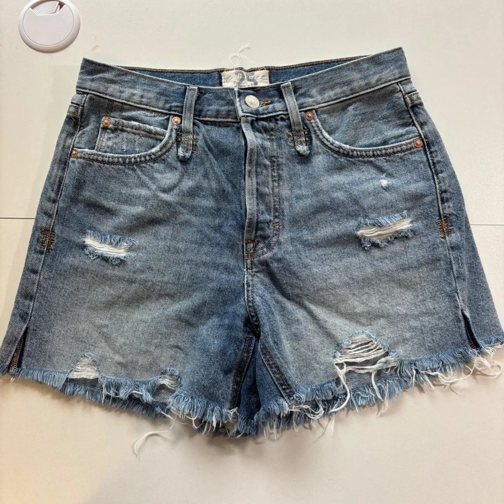 We The Free Urban Outfitters Denim Shorts Distressed Raw Hem‎ Womens